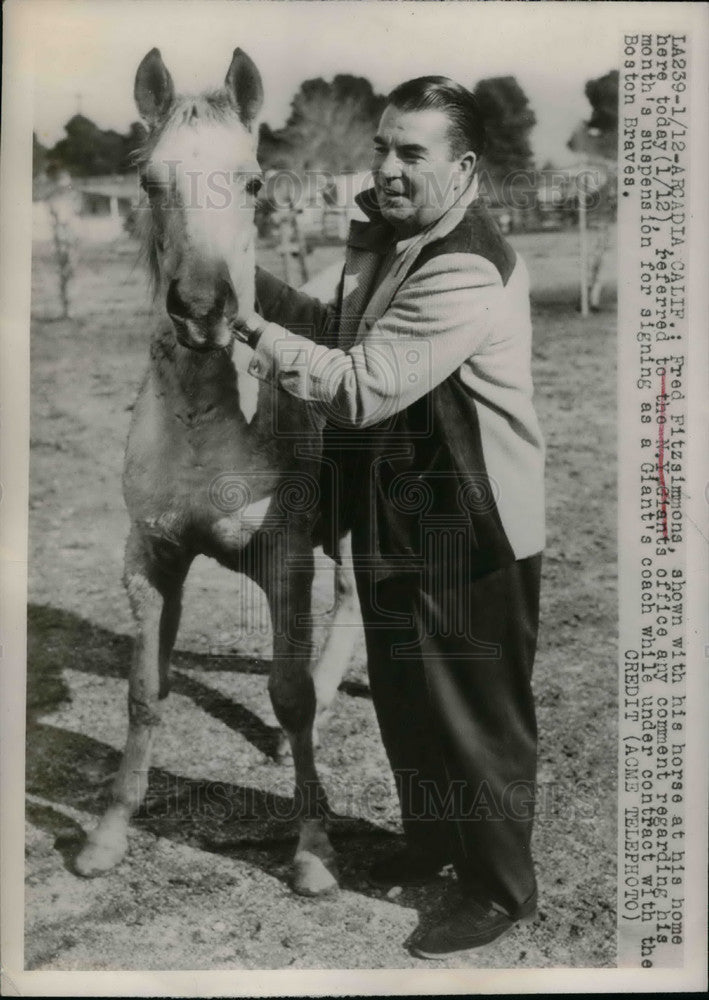 1949 Press Photo Fred Fitzsimmons Of NY Giants With His Horse