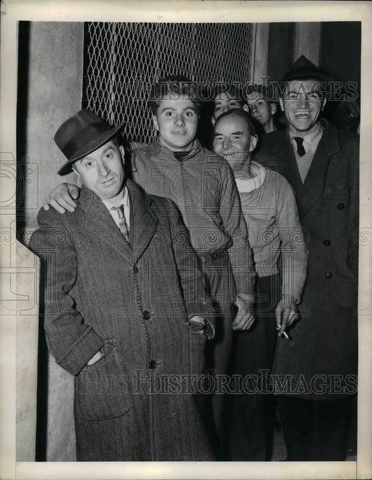 1942 Press Photo Anti Dodger Nick Pelly Yankkes Stadium - nea02175