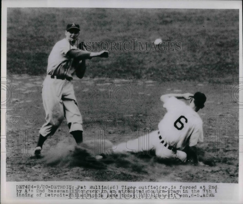 Load image into Gallery viewer, 1950 Press Photo Tigers Pat Mullin forced out at 2nd by A's Hitchcock
