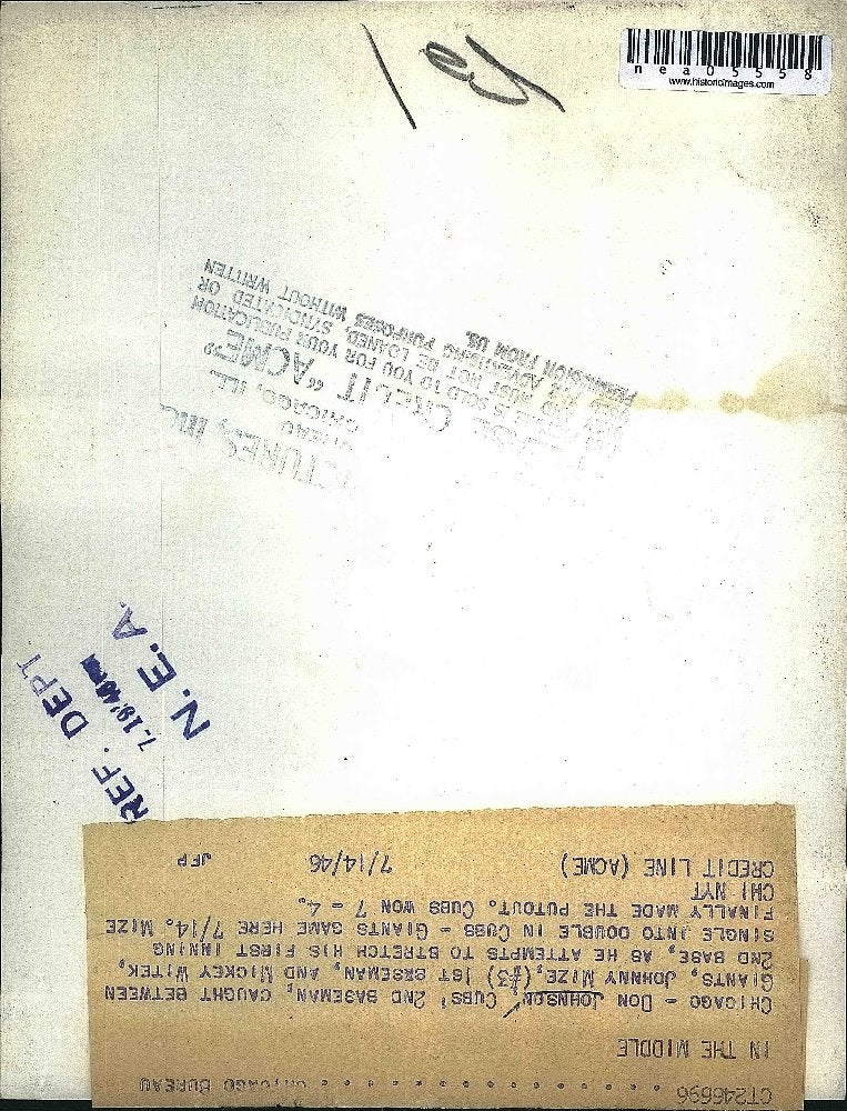 1946 Press Photo Don Johnson of Cubs, Johnny Mize and Mickey Witik of the Giants