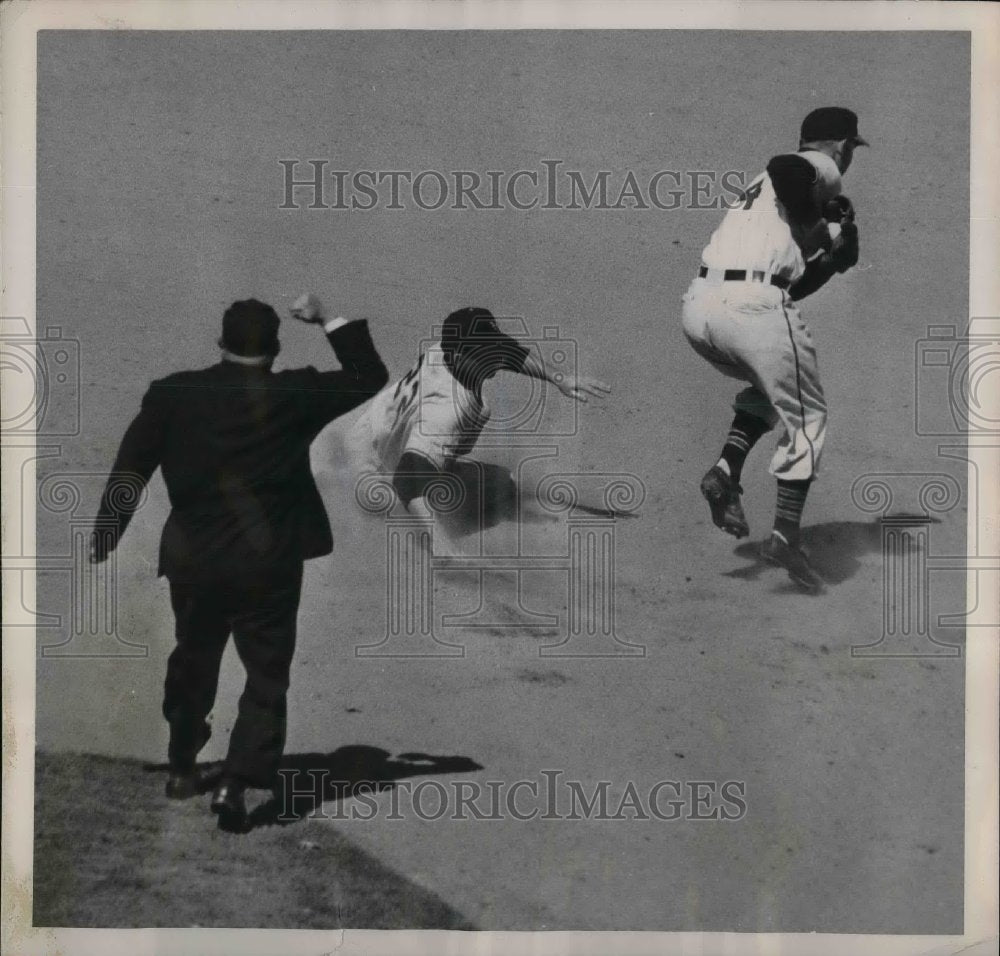1950 Press Photo Don Mueller, New York Giants, Joe Gordon, Cleveland Indians