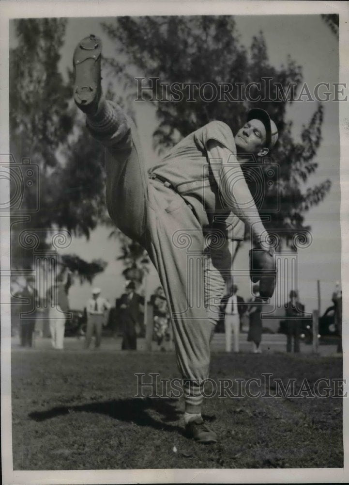 1939 Press Photo St Louis Cardinals Pitcher Robert George Weiland Winds Up