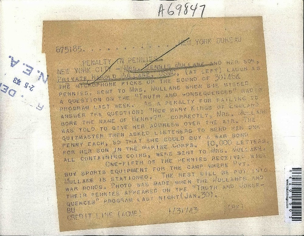 1943 Press Photo Mrs. Dennis Mullane and son Pvt. Harold Mullane. - nea09905