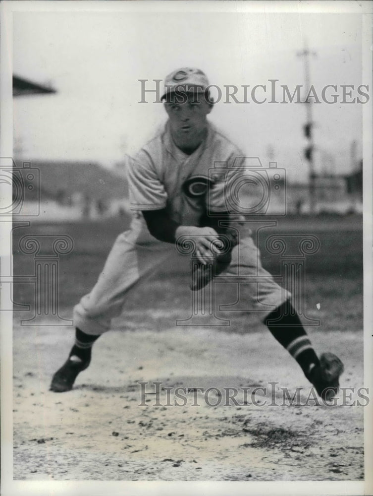 1937 Press Photo Lew Riggs, third Baseman for the Cincinnati Reds at Tampa, Fla