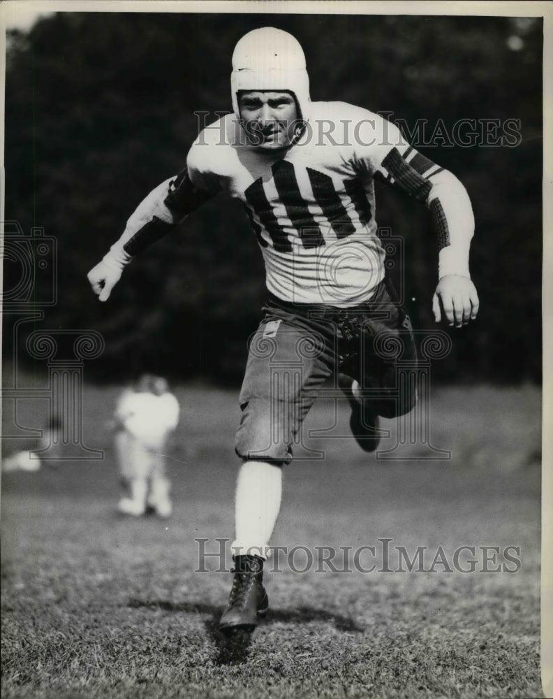1935 Press Photo Colgate college football, William "Wild Bill" Davidson