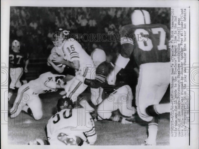 Load image into Gallery viewer, 1962 Press Photo Bears Rick Casares vs Steelers Fred Williams, J Simpson,Schmidt
