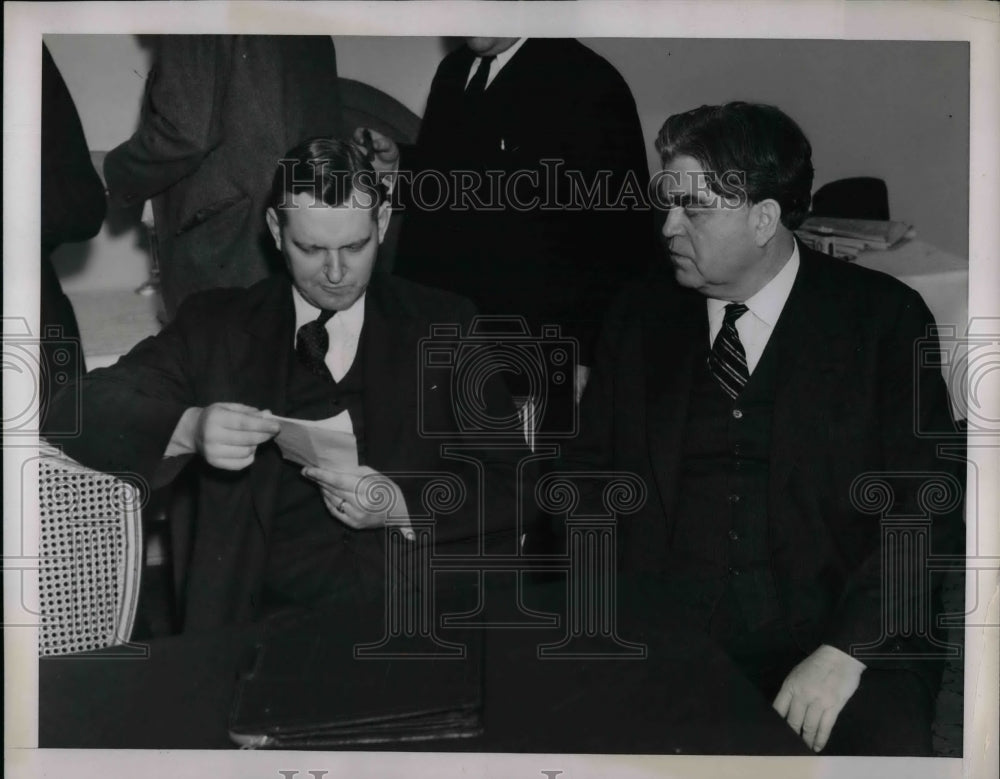 1939 Press Photo Dept. Of Labor Dr. J. Steelman And John L. Lewis, Labor Leader
