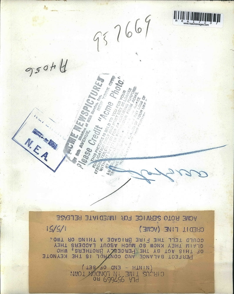 1951 Press Photo The Percelly Brothers in London Town - nea17237