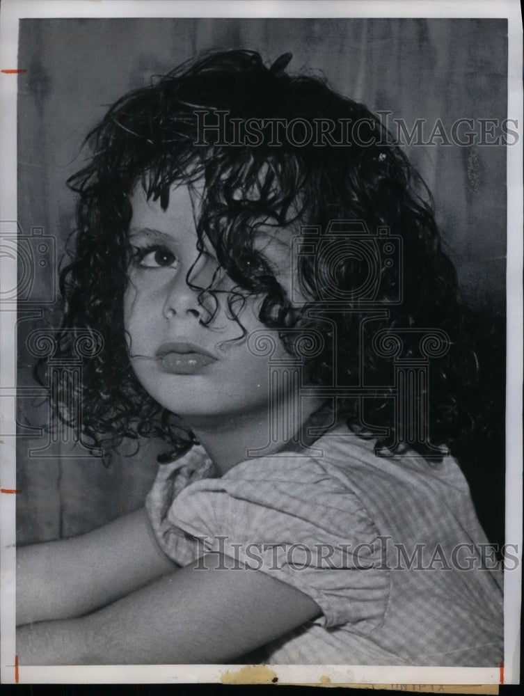 1960 Press Photo Donna Stanziola Gets Permanent Wave Hairstyle, Brooklyn