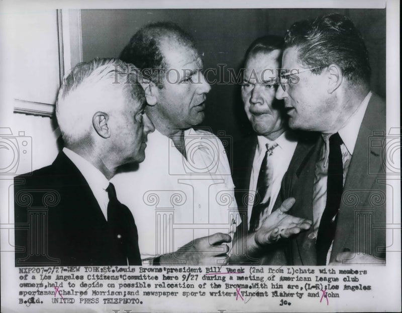 Load image into Gallery viewer, 1963 Press Photo St. Louis Browns President Bill Veek,Cincent Riaherty,John Budd
