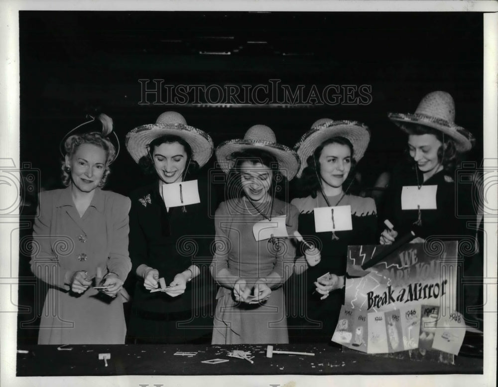 1942 Press Photo Mrs. Frank Andrews, Dorothy Radicl, Ellen McNamara & Ellen Ryan