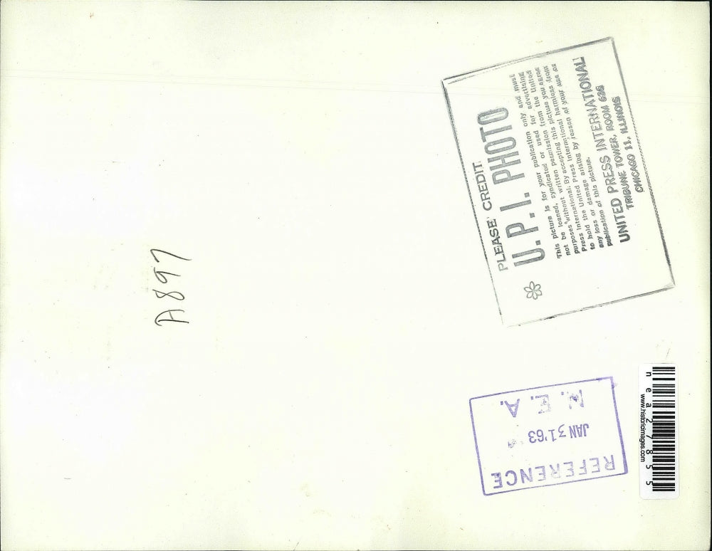 1963 Press Photo New Orleans Longshoremen unloading cargo of the 34th day Strike