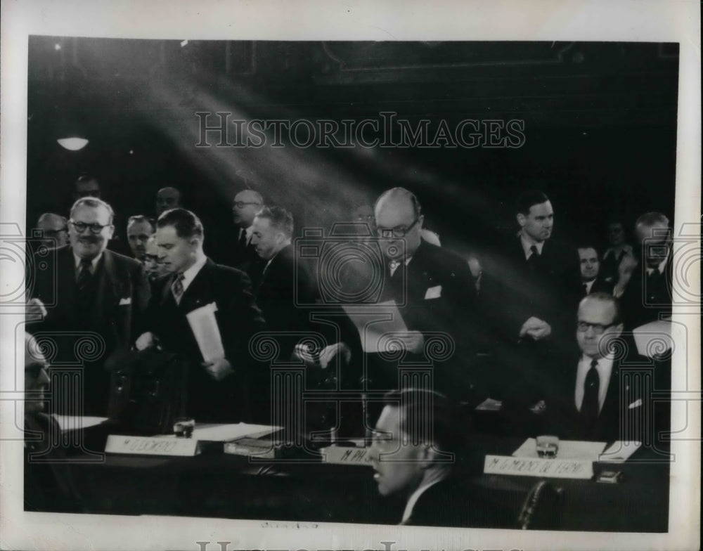 1949 Press Photo Belgium Premier Paul Henri Spaak (Center)at Benelux Conference.