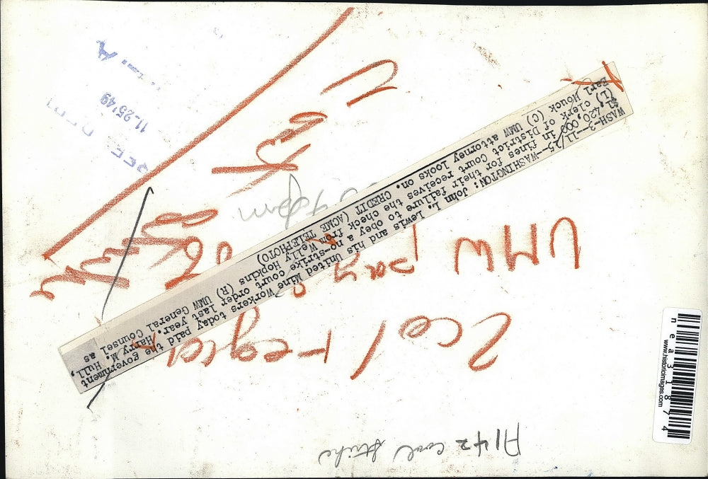 1949 Press Photo John Lewis & Striking Mine Workers Pay Fines for Srike