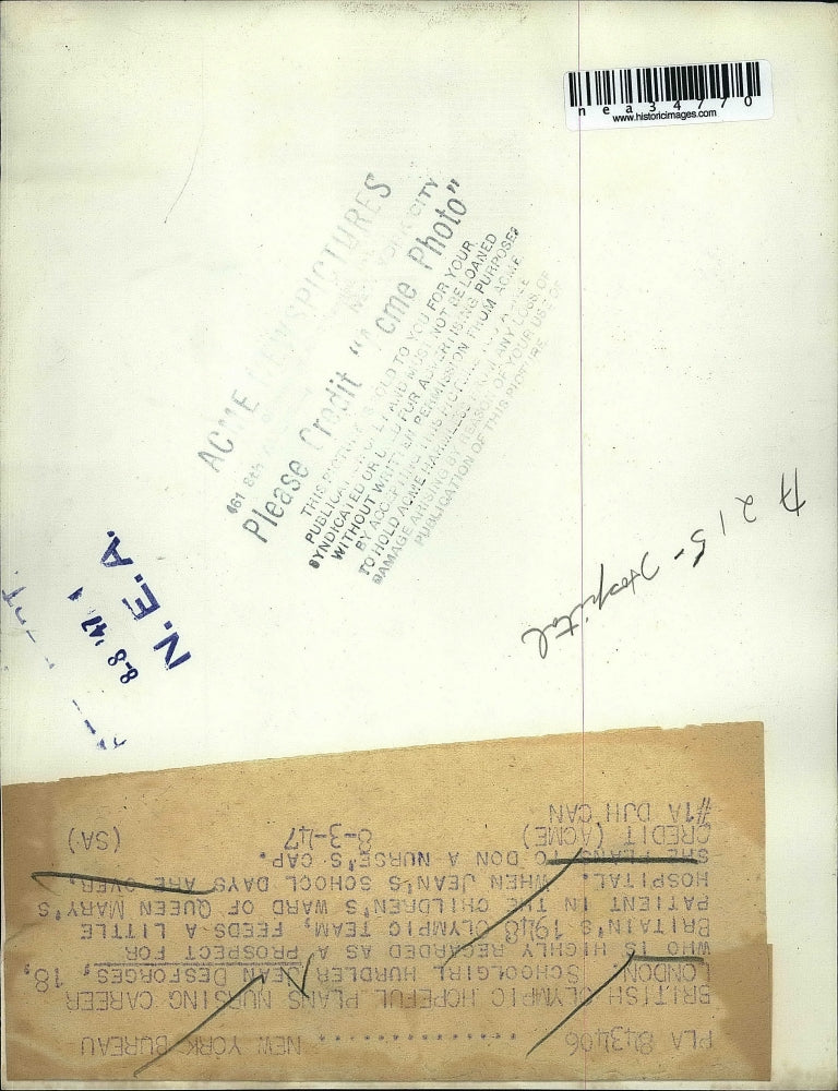 1947 Press Photo Jean Desforges at Queen Mary's Hospital nurse training