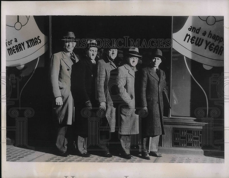 Load image into Gallery viewer, 1938 Press Photo Five of six CIO-Amalgamates Utility Workers Union Members.
