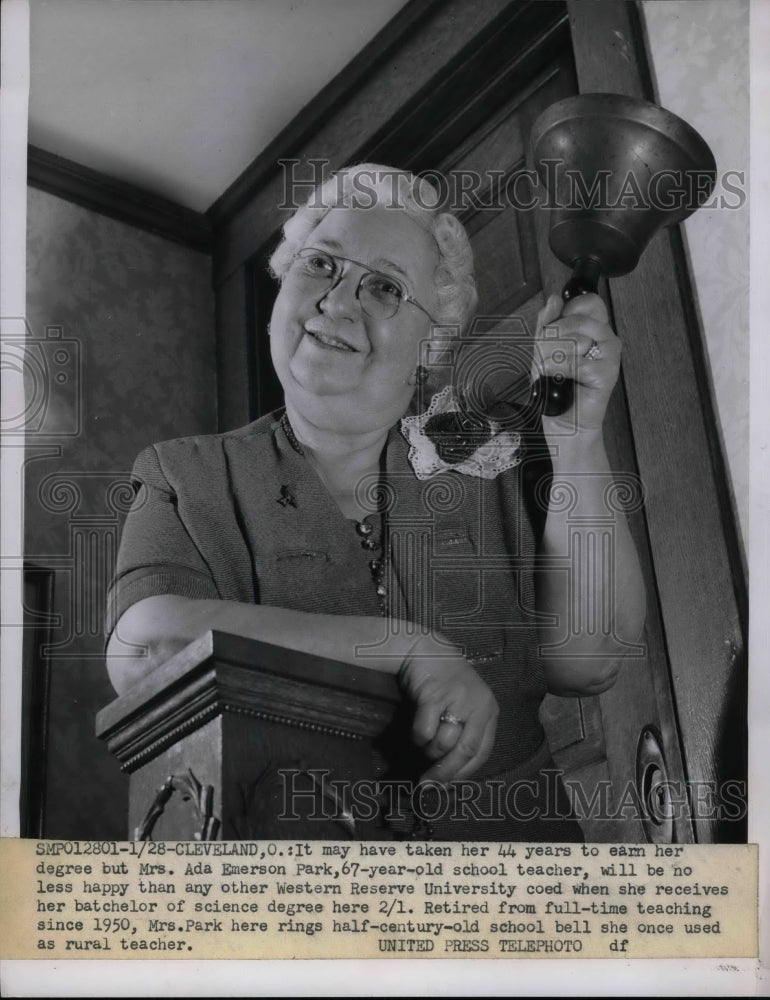 1956 Press Photo Ada Emerson earned her Bachelor of Science Degree at Western