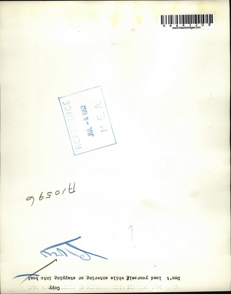 1952 Press Photo boating safety tip: don't overload yourself while boarding