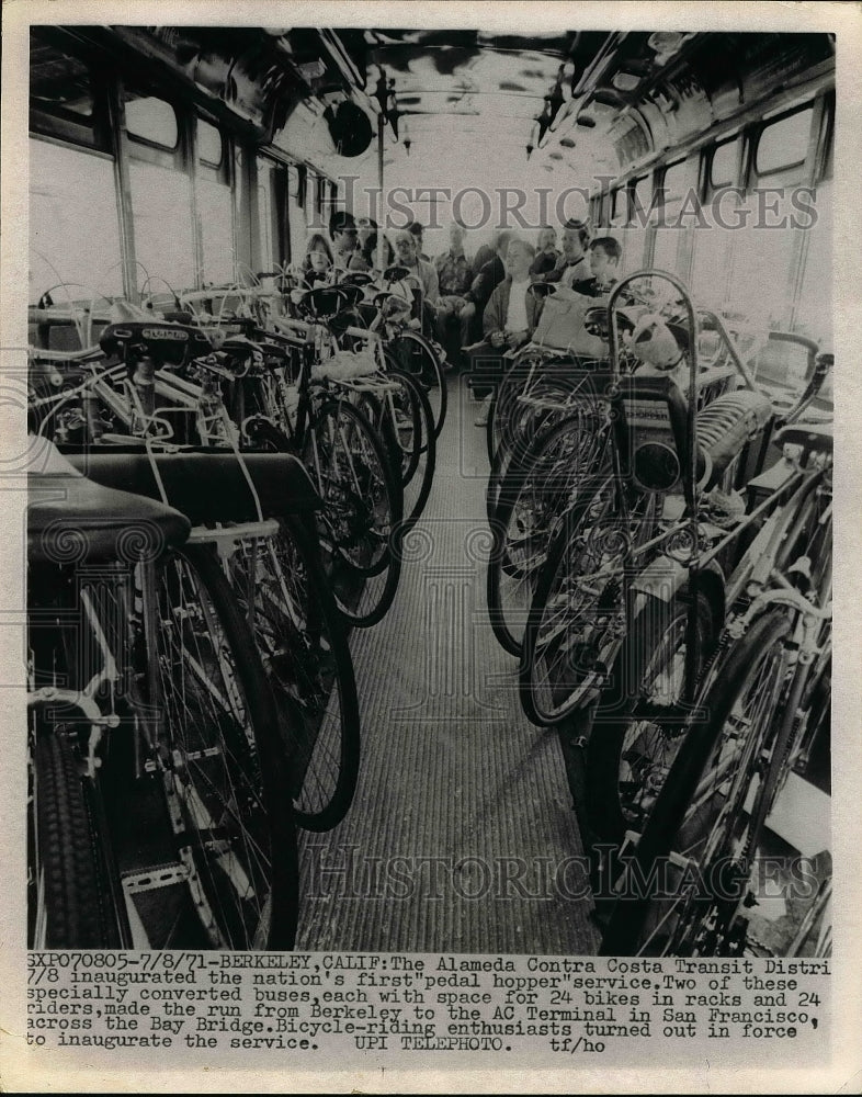 1971 Press Photo Alameda Contra Costa Transit Dist Starts Pedal Hopper Service- Historic Images