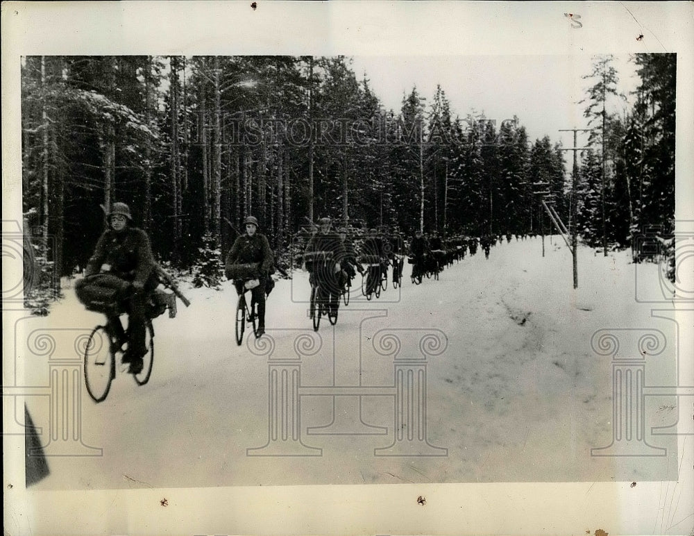 Press Photo Finnish Infantry Ride Bikes To Karelian Front - nea41897- Historic Images