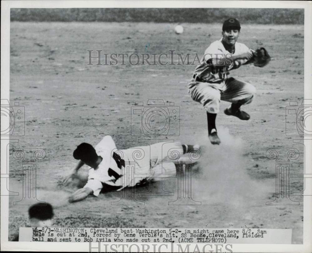 1951 Press Photo Bob Avila puts out Sam Mele in Cleveland at Washington baseball- Historic Images
