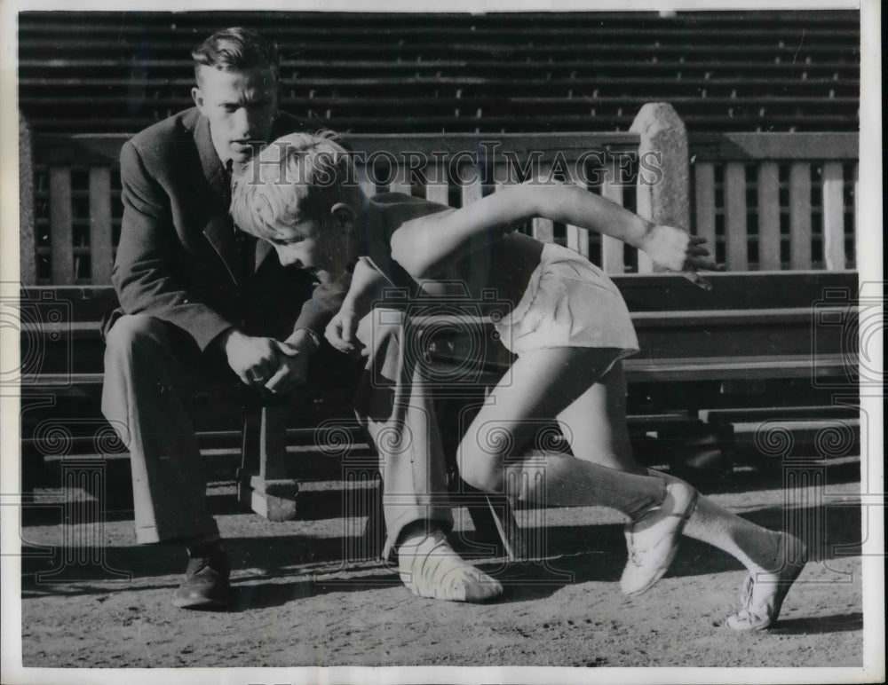 1957 Press Photo Olympic runner Lennart Strandberg training son, Bobby