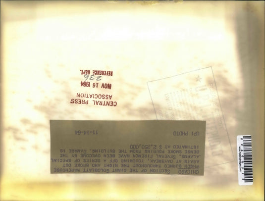 1964 Press Photo Fireman Battle Giant Goldblatt Warehouse Blaze In Chicago