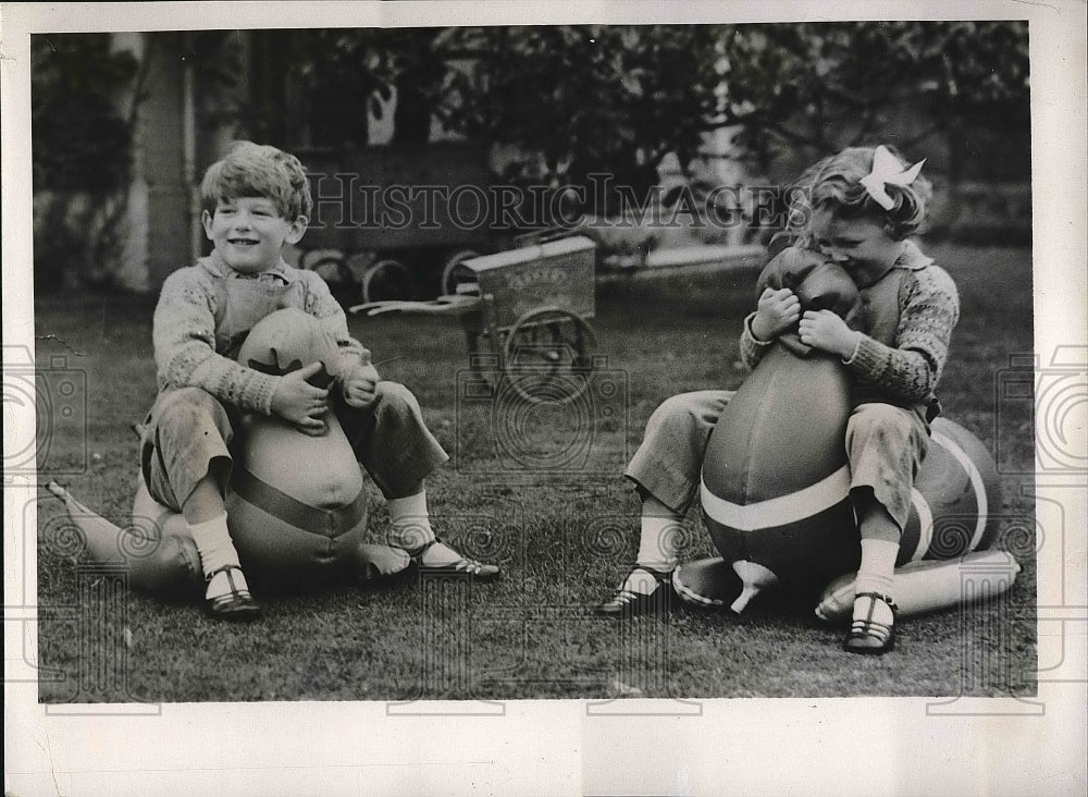 1940 Press Photo Prince Edward &amp; Princess Alexandra playing- Historic Images