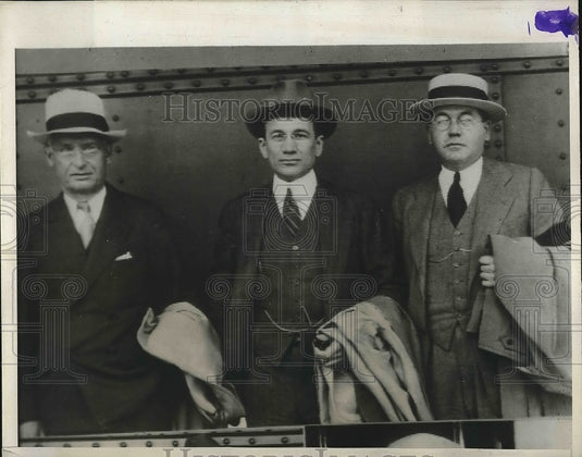 1932 Press Photo New York Republican Delegates Arrive at Convention - nea62429