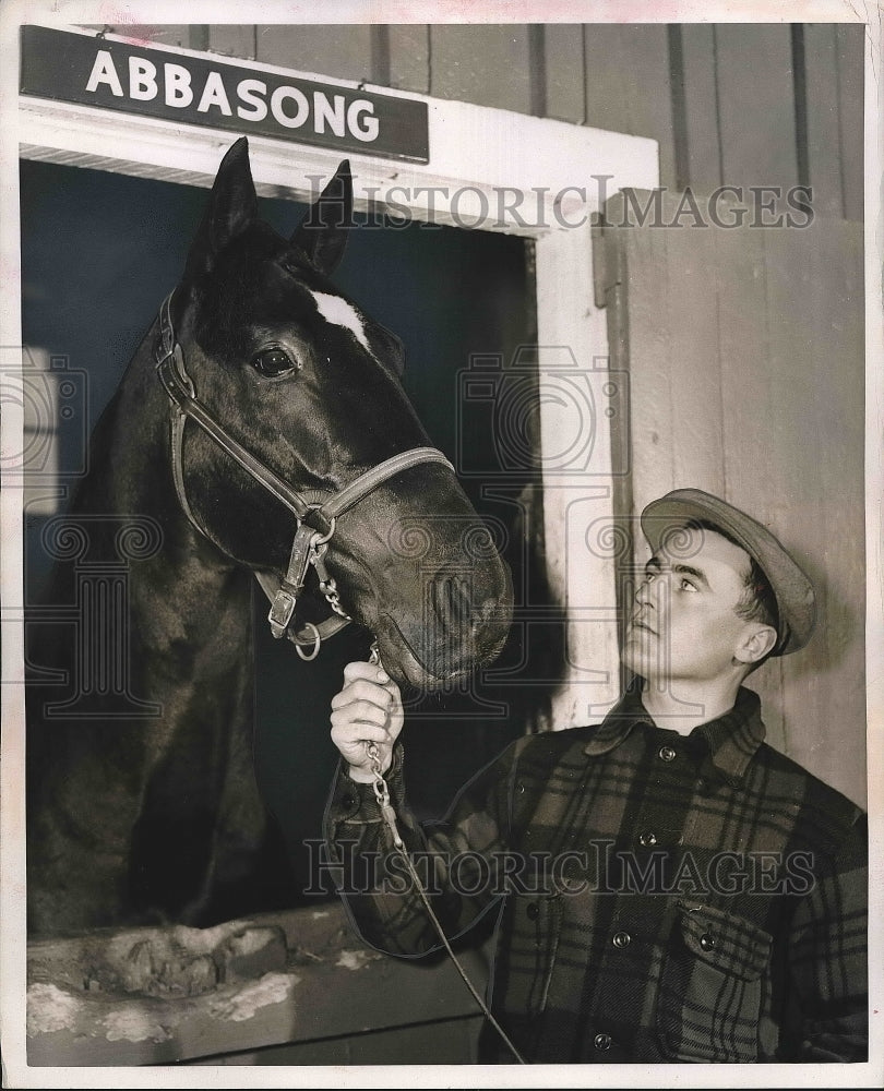 1953 Press Photo Raymond Cotter With Abbasong Who Has Fragile Jaw- Historic Images