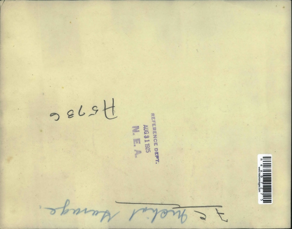 1925 Press Photo The garage of Michal sits deserted