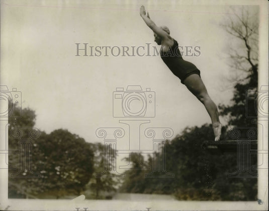 1927 Press Photo Helen Meany seeking to regain high platform crown- Historic Images