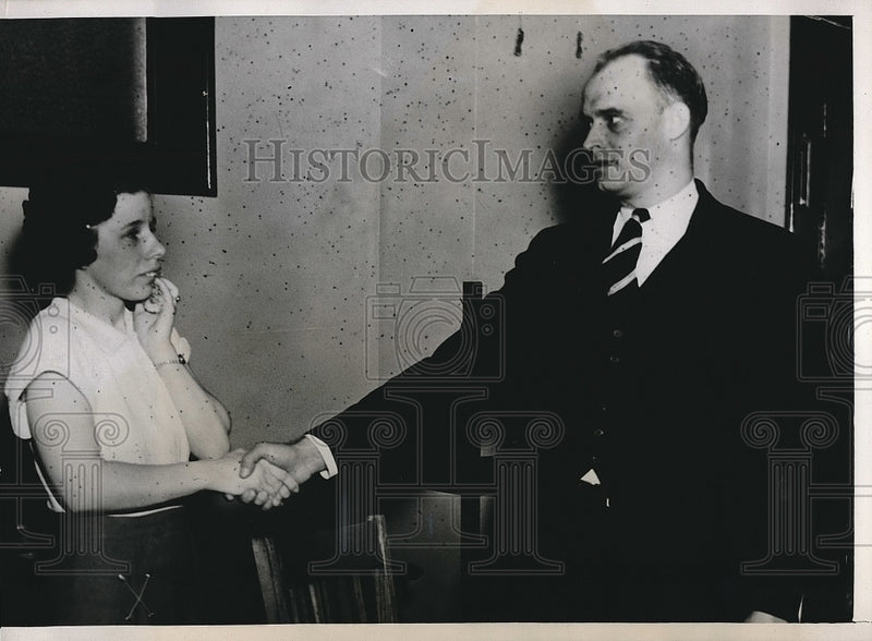 Load image into Gallery viewer, 1937 Press Photo Ernest Mattice Freed by Margaret Cyckosz Identification Error
