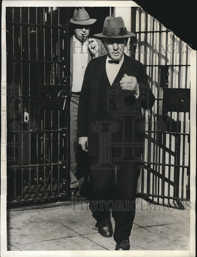 1932 Press Photo Harvey Hall, bombed brokerage office of Logan & Bryan in Calif- Historic Images