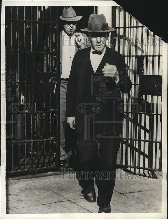 1932 Press Photo Harvey Hall, bombed brokerage office of Logan & Bryan in Calif- Historic Images