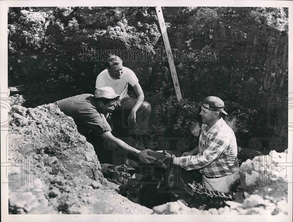 1962 Press Photo Al Marusak Pete Petras Parma Service Department - nea72970