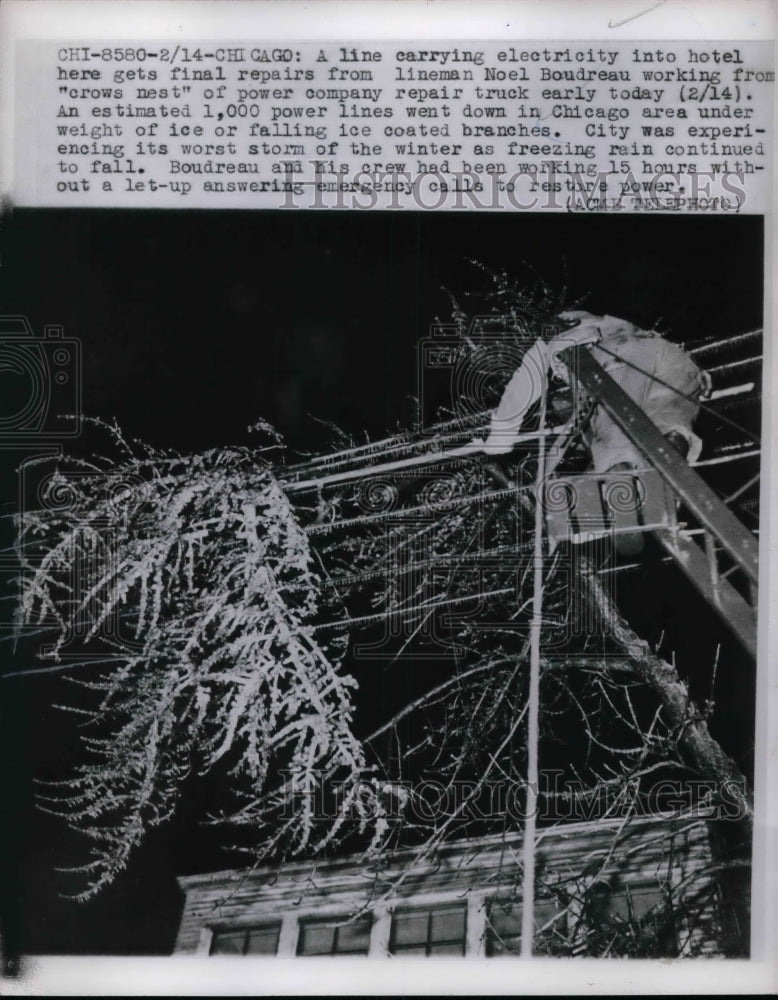 Load image into Gallery viewer, 1950 Press Photo Electric Lineman Noel Boudreau
