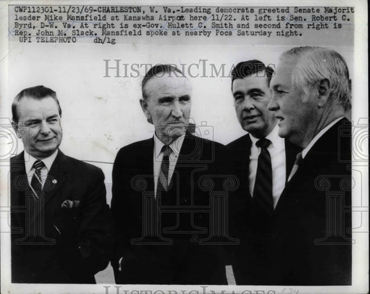 1969 Press Photo Mike Mansfield, Senator Robert C. Byrd, Hulett Smith, J. Slack
