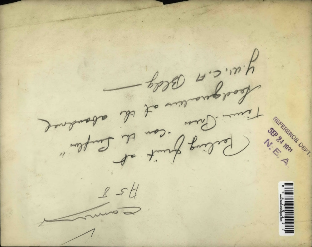 1931 Press Photo Women Peeling Fruit for Can the Surplus Headquarters