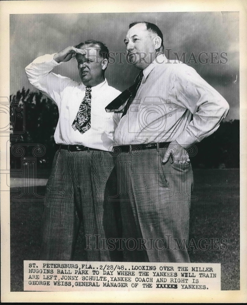 1948 Press Photo St petersburg, Fla, Yankee coach J Shulte & G Weiss - nea77189