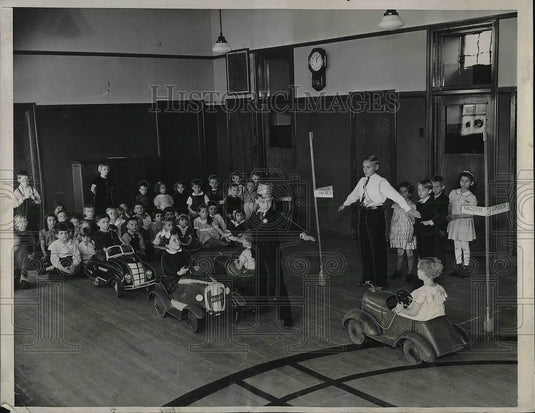 1939 Press Photo Mark Twain School Students Chicago Illinois