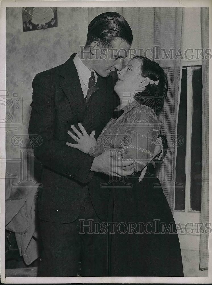 1937 Press Photo Webster Wilbur Jr. &amp; Bride Margaret Teresa Plass After Wedding