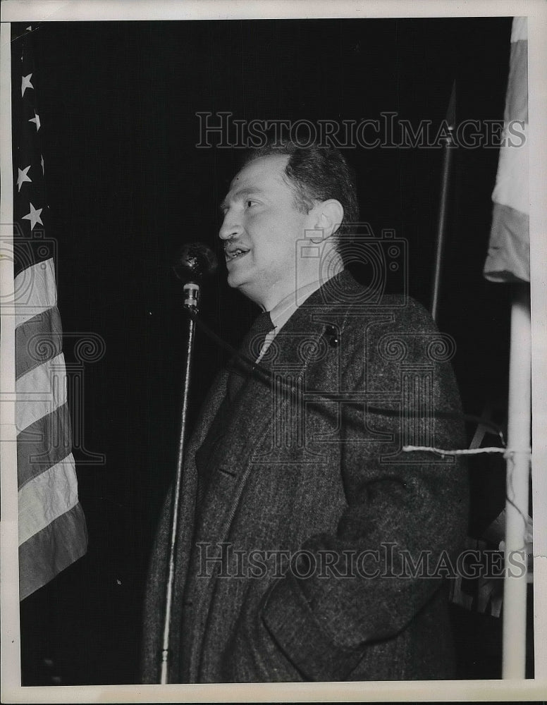 Load image into Gallery viewer, 1938 Press Photo Nathan Frankel labor adviser for mayor LaGuardia
