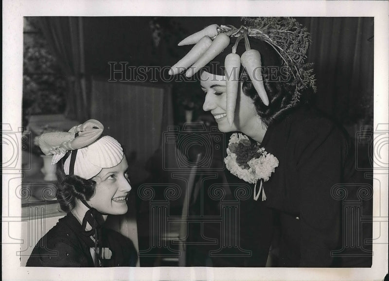 Load image into Gallery viewer, 1938 Press Photo LA, Calif. Mrs Richard Dwyer, Mrs Barb Morrison, Jr Asst League

