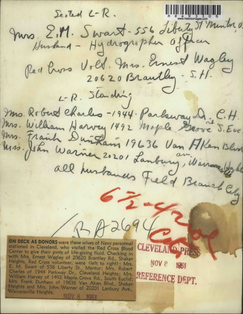 1961 Press Photo Wives of Navy Personnel in Cleveland in Red Cross Blood Center.