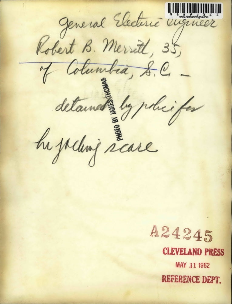 1952 Press Photo General Electric Engineer Robert Merrith