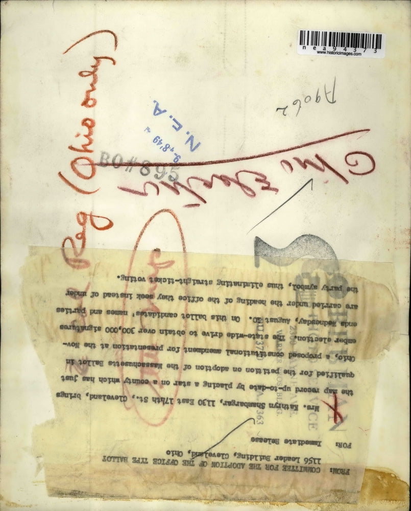 1949 Press Photo Mrs Kathryn Shambarger Marking Mapped of Petition Areas