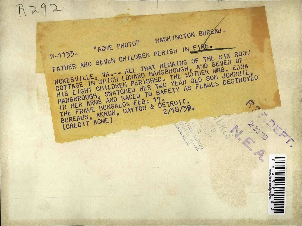 1939 Press Photo Mr.Hansbrough and seven children burned in a six room cottage.