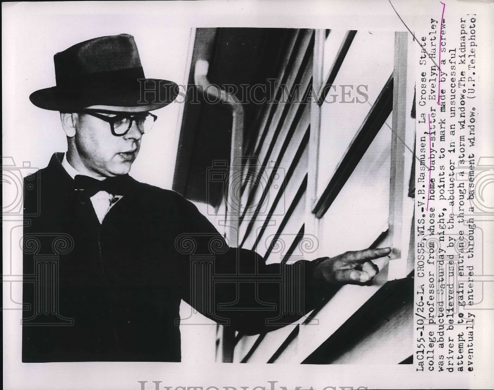 1953 Press Photo Professor Rasmusen Home Where Baby Sitter Kidnapped