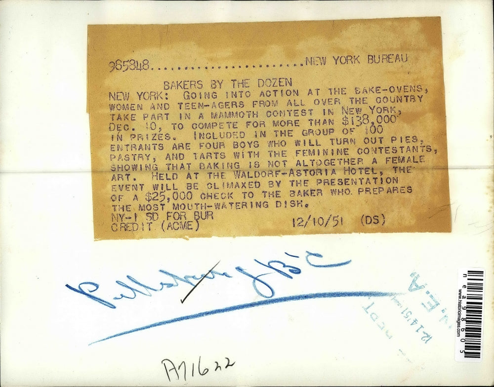 1951 Press Photo contestants at work during National Bake Off Contest, NY